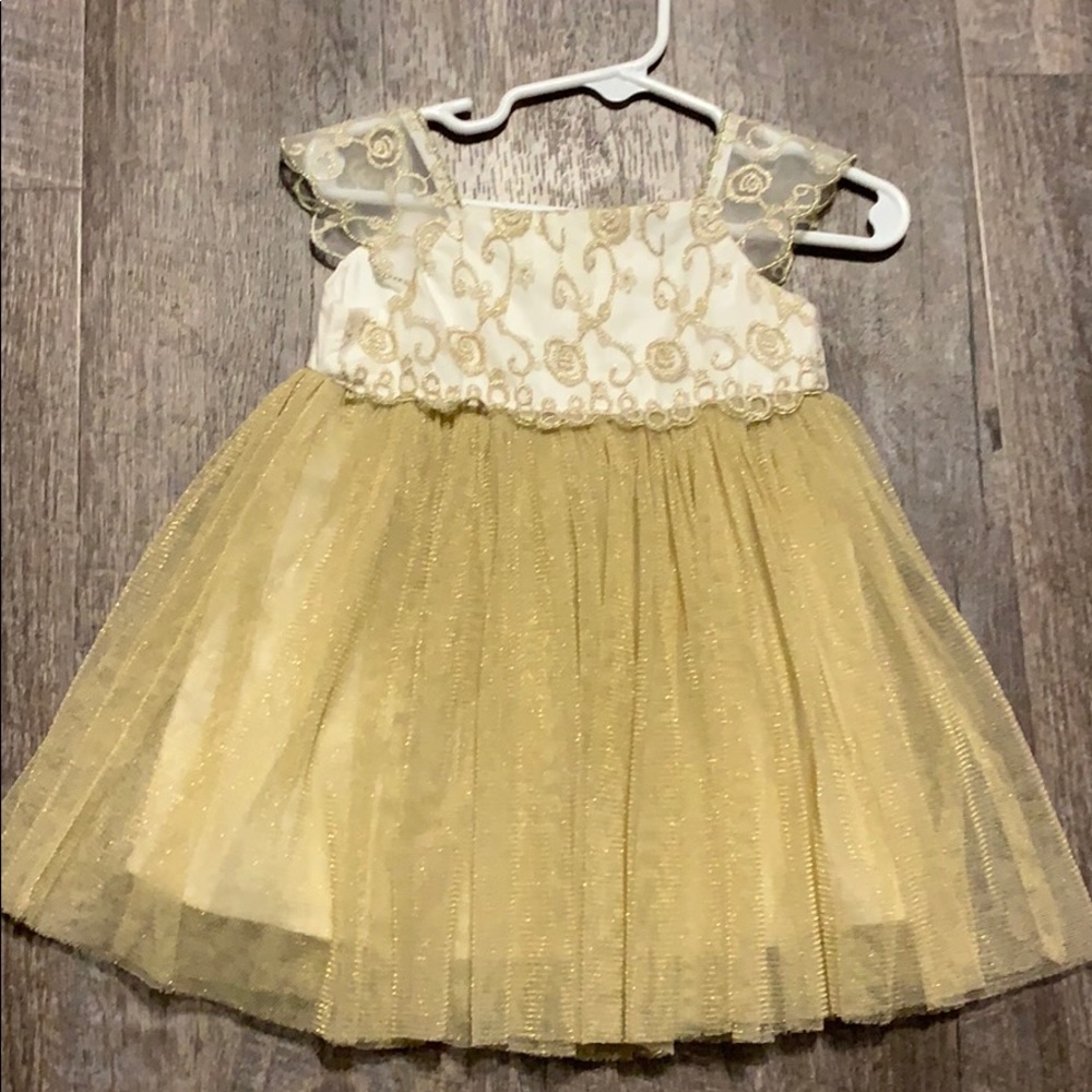 Beautiful spring/wedding dress-worn once